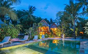 Sukanusa Luxury Huts